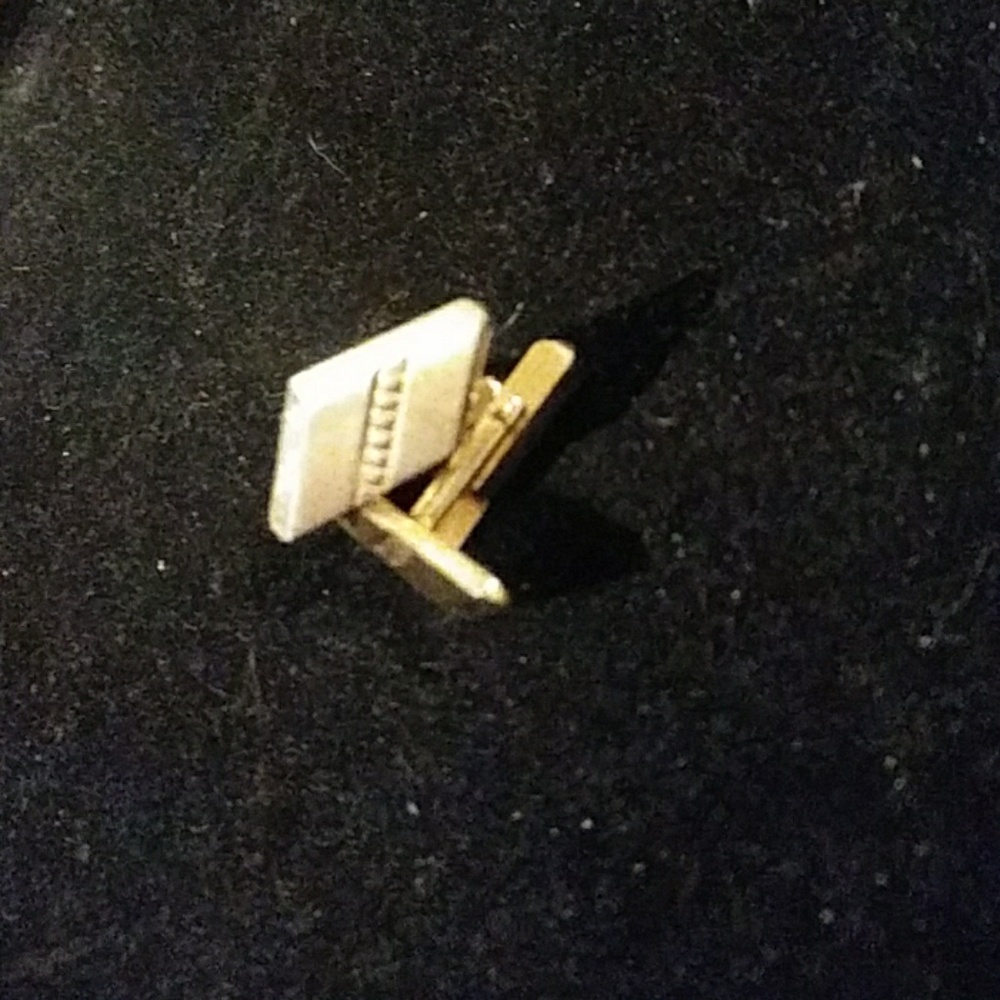 Cufflinks - Picture 2 of 4